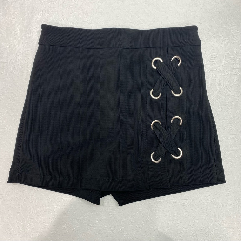 Forever 21 Sz XS women's juniors shorts skort black New with tag